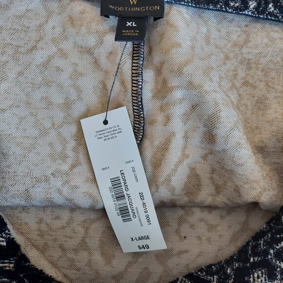 Worthington leopard skirt size XL. 60% polyester, 37% cotton,3% spandex - Picture 4 of 4